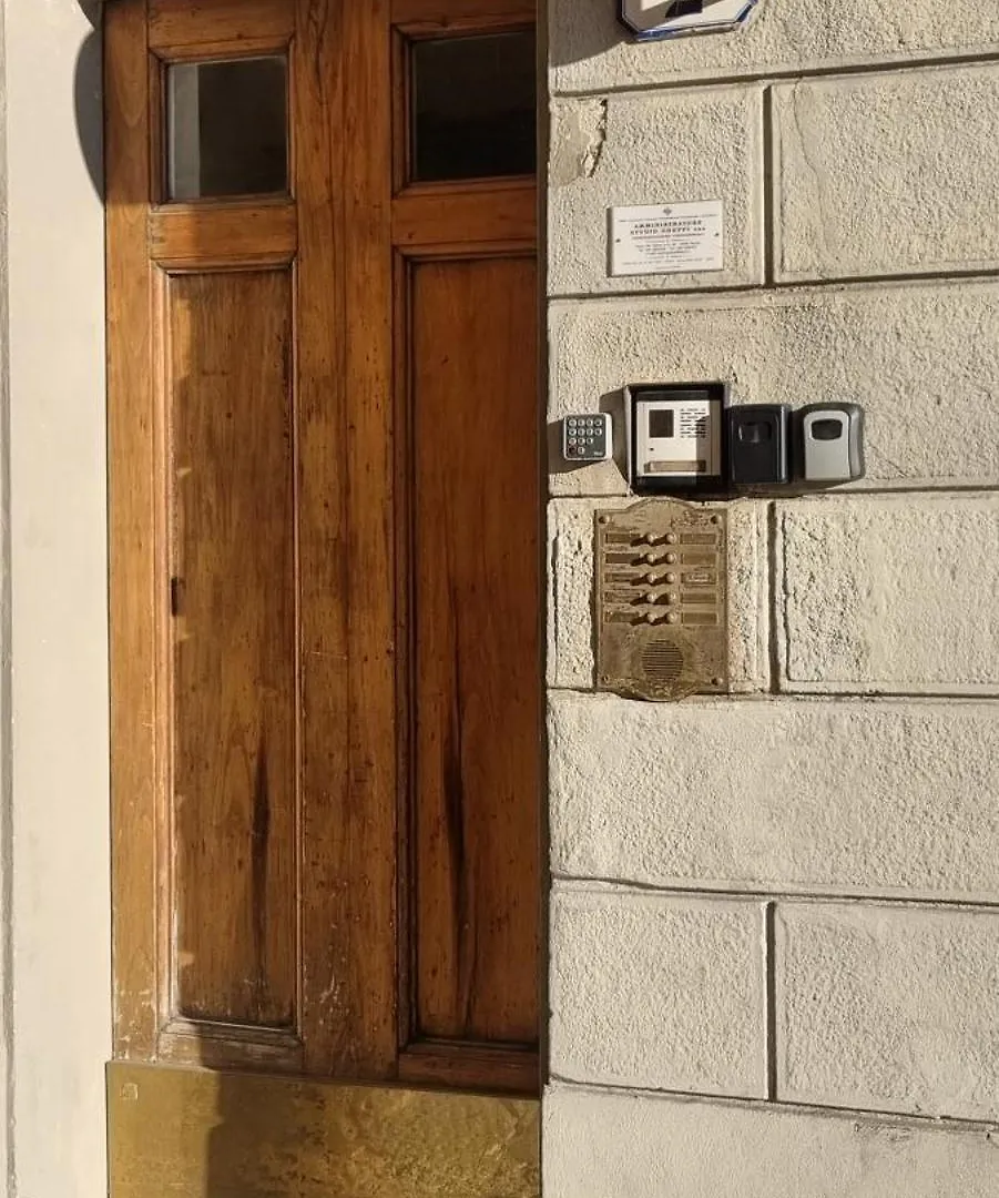 Goldoni - Suite Apartment Florence Italy
