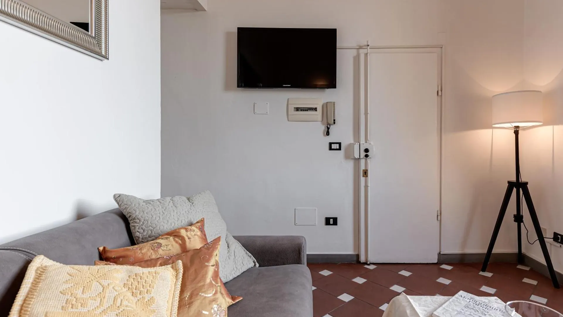 Goldoni - Suite Apartment Florence