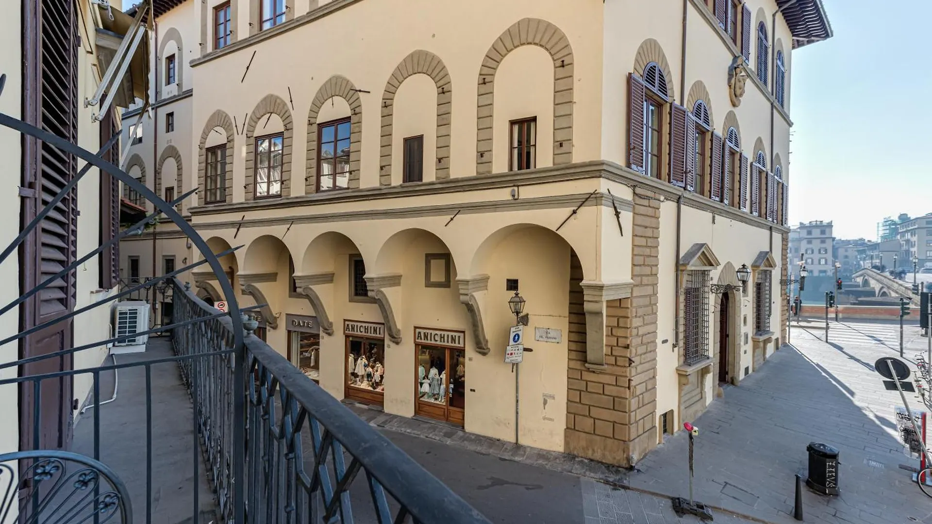 Goldoni - Suite Apartment Florence Italy